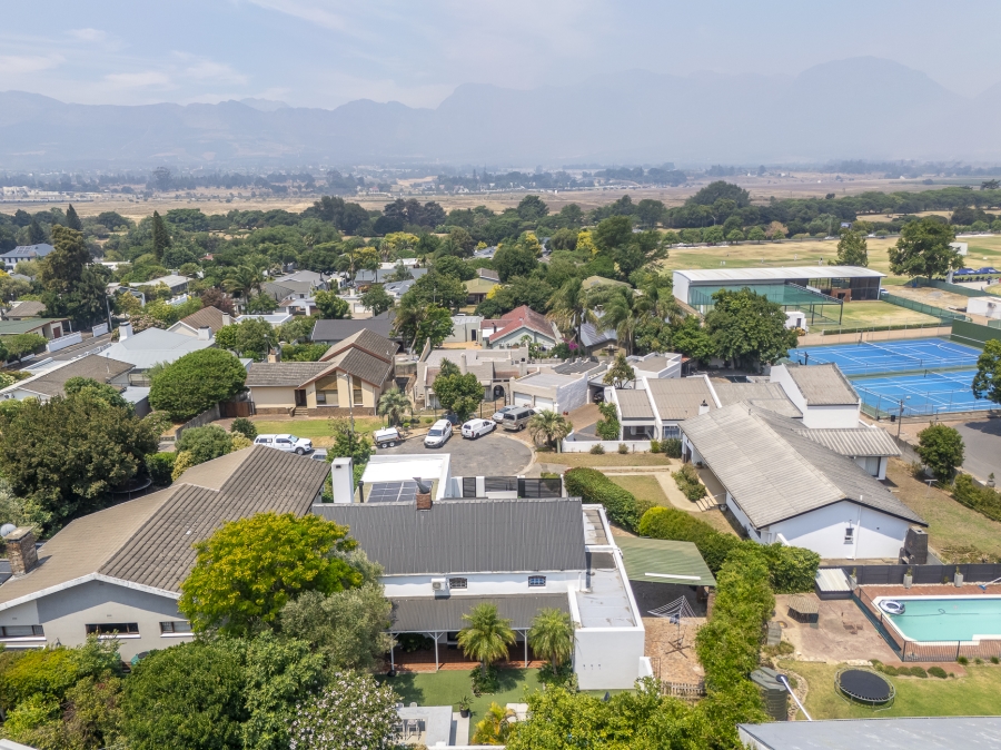 4 Bedroom Property for Sale in Hoog En Droog Western Cape